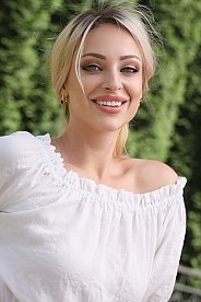 Anna Kyiv 1673684