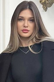 Anna Kyiv 1696086