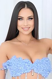 Julia Kyiv 1726568