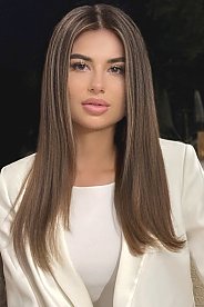 Elena Kyiv 1913858