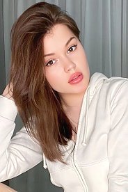Alyona Kyiv 1918485