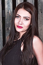 Anna Kharkov 386014