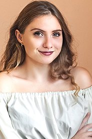 Olena Krivoy Rog 552719