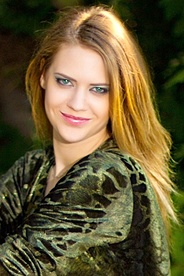 Julia Nikolaev 90553
